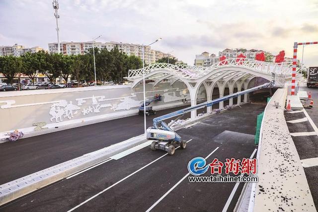 2024澳门免费最精准龙门,澳门免费最精准龙门预测，探索未来的趋势与机遇（2024版）