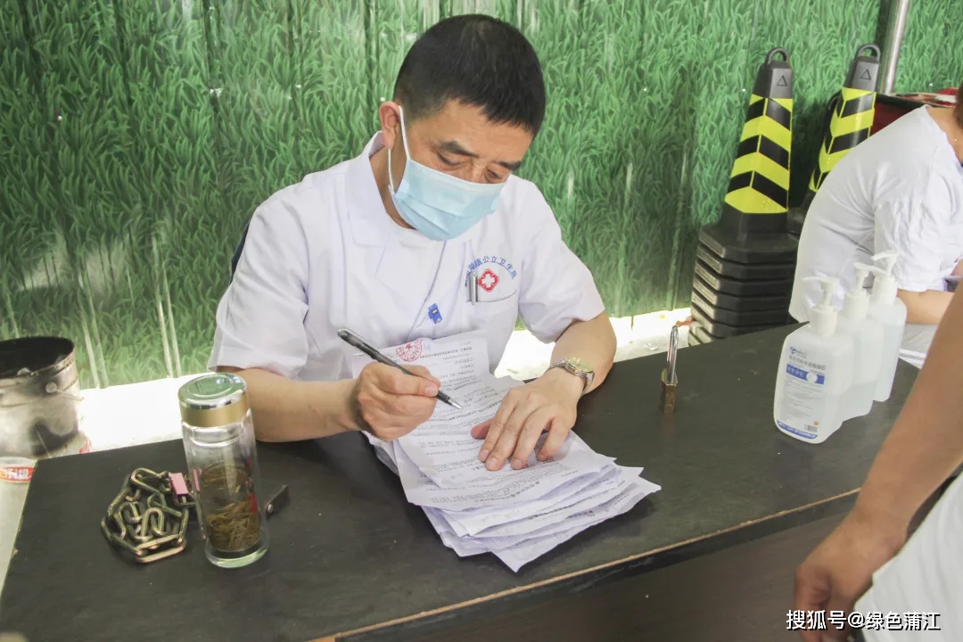 澳门4949开奖现场直播 开,澳门4949开奖现场直播，揭示背后的风险与挑战