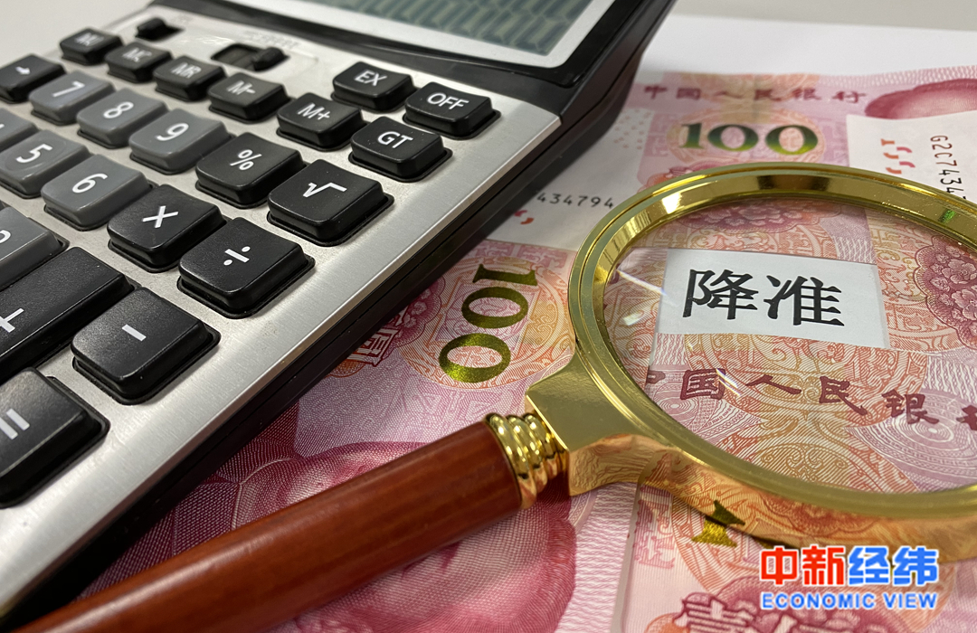 二四六期期期准免费资料,二四六期期期准免费资料，探索与利用