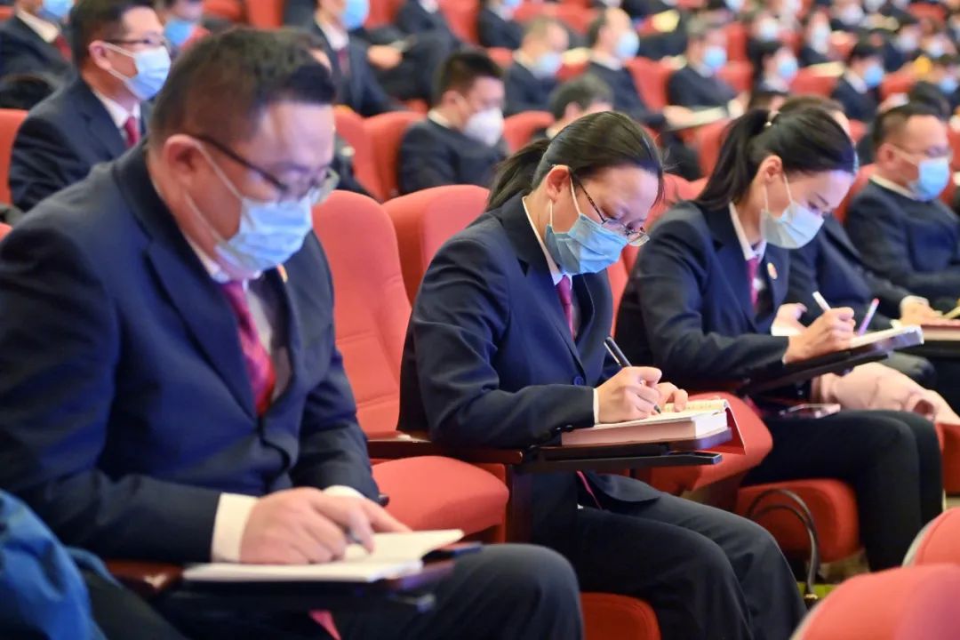 2024香港免费精准资料|容忍释义解释落实,探索香港未来，精准资料的获取与容忍精神的实践